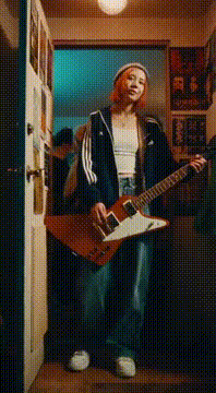 AI generated video: 🎸