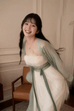 AI generated video: subject_definitions: <Picture 1> is the sole visual reference for the target…
