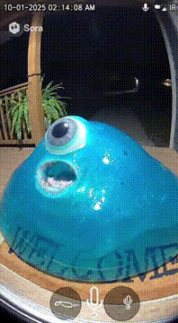 AI生成视频：Replace with a large blue one eyes blob with his mouth hanging open