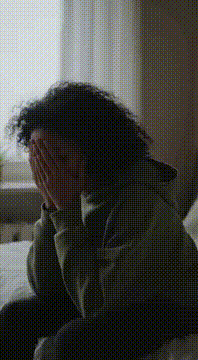 AI generated video: ​Sé que el cansancio que sientes no es solo físico. Es un agotamiento que viene…