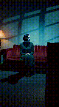 Видео, сгенерированное нейросетью: “the shadow that refuses the divorce”