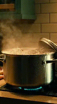 AI generated video: Who’s for dinner now ?!