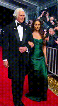 AI generated video: George Washington and Mona Lisa at Cannes.
